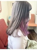 インナーカラーが活きるふんわりロング