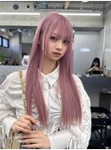 ロングヘアとピンクカラー