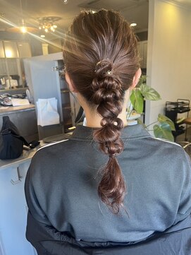 フィンズベリーパーク(FINSBURY PARK) ロングポニーテール