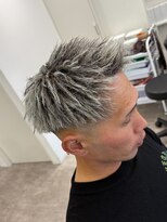 ルースト 心斎橋店(ROOST)&nbsp;刈り上げセンターパート/波巻きツイストスパイラル/大阪