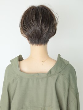 ラシェル パル ノエル(Laciel par Noel) グレージュ小顔ショートボブ