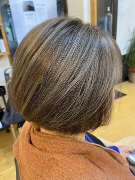 アッシュ(ASH) 白髪染めやめて、細かいハイライト、ローライト