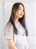 グレーにカラーしたストレートロング