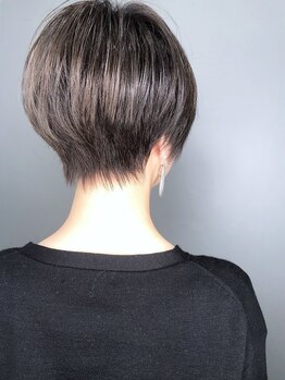 【池袋】ヘアカタログ人気&圧倒的掲載量☆ライフスタイルに合わせた独自のカットで''似合うショート''に！