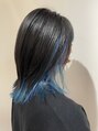 ミリ 千歳烏山(Mili CARE&SPA) 黒髪×ブルーのインナーカラーでコントラストを。