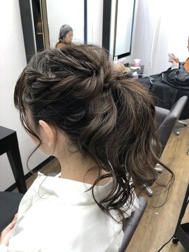 ベルグローアルファ(BELLE GROW ALPHA) ポニーテールアップ♪