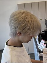 ブライト(Bright)&nbsp;センターパートウルフ＋ホワイトブランド