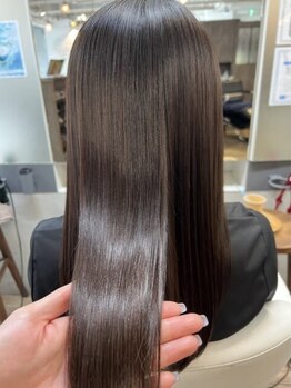 ルチア パリ(Luccica PARIS)の写真/【HOT PEPPER Beauty AWARD 2024 BEST SALON 注目サロン】ケアしながら憧れの艶髪ストレートに◇