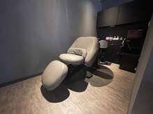 フィーネ 八戸(Fi-Ne)の雰囲気（シャンプー台は周りを気にせずゆったりできるプライベート空間）