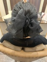 ルカリエ(LUCA:Rie)&nbsp;派手すぎず地味すぎずちょっとオシャレにヘアアレンジ