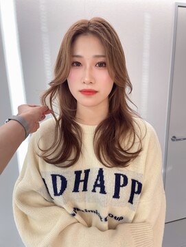 ジーナリア(Xena ria) 《袴田》韓国トレンドのハッシュカット × ミルクティー