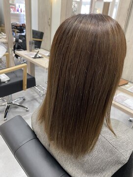 ヨロ(YoLo.) ベージュカラー