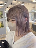 ヴィサージュバスク(VISAGE ba.s.k)&nbsp;骨格補正カットで魅せる外ハネボブ×透明感カラー