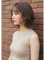 フルショウ 小牧(FURUSHO)&nbsp;くせ毛風ミディアムパーマシースルーバング結べるボブ