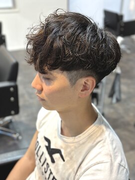 ニアウ 高崎店(Niau) メンズマッシュスパイラルパーマスペインカール群馬高崎眉毛韓国