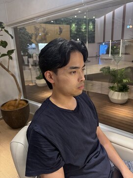 ウノプリールヴァモス(unopulir Vamos) 七三分け刈り上げなしセンターパート