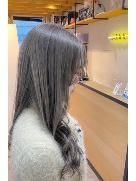 エイト 福岡天神店(EIGHT fukuoka) グレーカラー