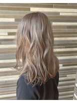 ヴァニラ フレーバー オブ ヘアー(Vanilla. Flavor of Hair) 外国人風ブロンドカラー