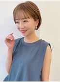 大人可愛い20代30代40代小顔ショート×アーモンドベージュ