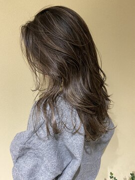 ゼン(Zen.) ハイライトたっぷりデザイン