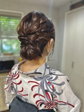 ベルトオブヴィーナス(Belt of venus) ロープ編みシニヨンアレンジ