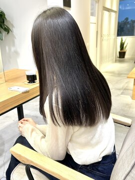 ルイス 宝塚(Luis) 大人可愛い20代30代40代美髪縮毛　ツヤ髪グレージュ