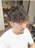 ツイストスパイラルパーマ×ツーブロック×刈り上げ
