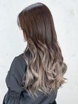 カーキベージュ美髪セミディレイヤーロング_ba494611