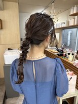 リラ バイ クオーレ(LIRA by CUORE)&nbsp;派手すぎないお呼ばれアレンジ