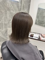 ビューティーサロン クロス(CROSS)&nbsp;外ハネ切りっぱなしボブ/外ハネボブ/カーキベージュ