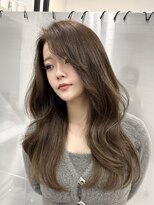 ロムーク 表参道(LOMKH)&nbsp;エクステで叶う韓国ヘア×オリーブグレージュカラー