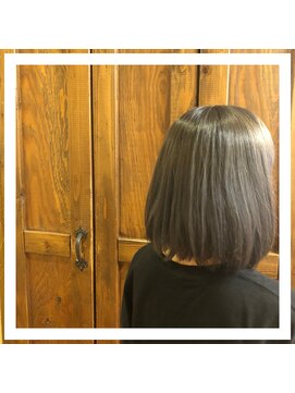 ルパラディ(leparadis) 【グレージュ×ボブ】