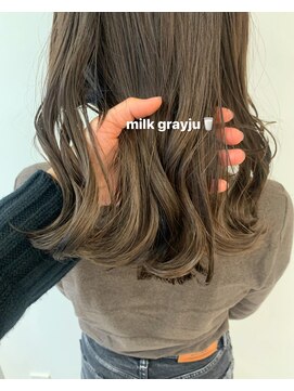 ユーフォリア 青山(Euphoria) ブリーチなしダブルカラーで作るヌーディベージュ♪