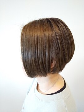 ヘアーラヴワン 足利(hair love One) 前下がりボブ
