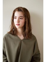 ピズム(PISM)&nbsp;かき上げバング/プラチナグレージュ/デジタルパーマ/くびれヘア