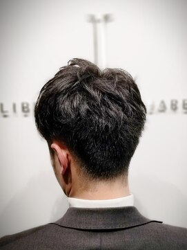 リバティシェアバーバー 銀座(LIBERTY SHARE BARBER) カジュアルツーブロックスタイル