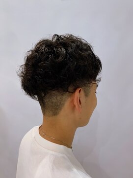 ヘア イノウエ HAIR INOUE 刈り上げ×パーマ