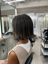 イキ 表参道(iki omotesando)&nbsp;モード/無造作ウェーブ/大人ガーリー[表参道駅]