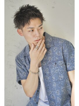 ロミーオム 本厚木(ROMMY. Homme) 刈り上げツーブロックアップバングショートビジネスメンズヘア