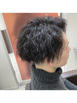 アールモンドヘア新世界 ♯ツイストパーマ