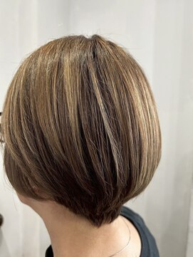 クロト(Clotho) ベージュカラー/イヤリングカラーダブルカラーブリーチ白髪染め