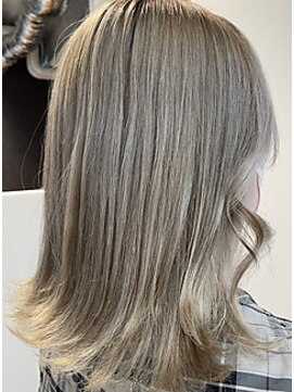 フレイムス 北戸田駅西口店(Frames) ハイトーンシルバーベージュ