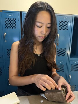 ナループロア ルームー(Nalu pu loa ROOMOO) 海外風レイヤーカット/重ためレイヤーカット