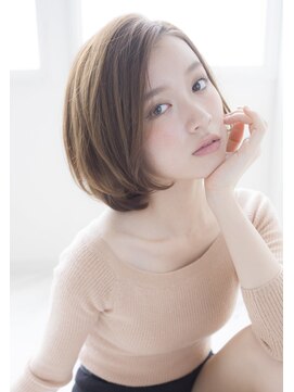 ミラレスカ 栄(MIRA RESCA) レイヤーショートボブ　二股