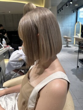 ロンドルピナス 小倉(Lond Lupinus) ミディアムヘア暗めカラー/デザインカラー/フェイスフレーミング