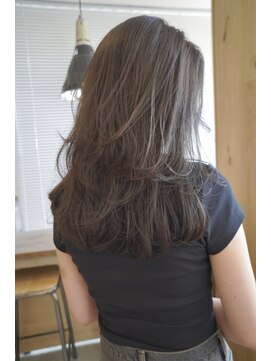 ムート(Mut) レイヤースタイル オリーブグレージュ 水素ケア 透明感 艶髪