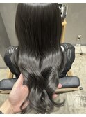 オリーブグレージュ