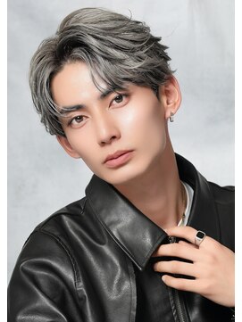 テンバイリップスヘアー(TEN by LIPPS hair) 大人かっこいいシルバーバレイヤージュツーブロセンターパート