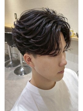 アイトーキョープラスシー 横浜(AI TOKYO+Sea) MEN’S横浜/センターパート/フェザーパーマ/毛流れパーマ