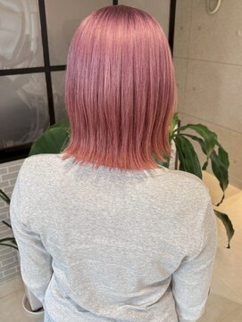 アンニュ(annuy) アッシュピンク 外ハネボブ 20代 顔周りカット レイヤー